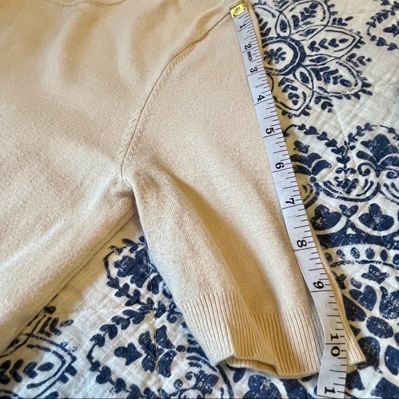 Zara Beige Basic Knit short sleeve sweater with gold buttons size S - Picture 6 of 9
